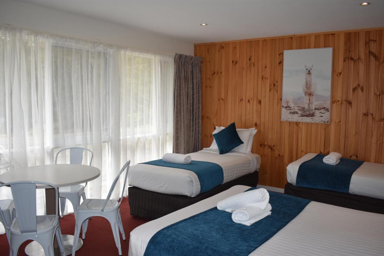 Sanctuary House Resort Motel Хилсвилл Экстерьер фото